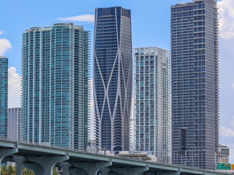 1000 Biscayne Blvd Miami Florida 33132